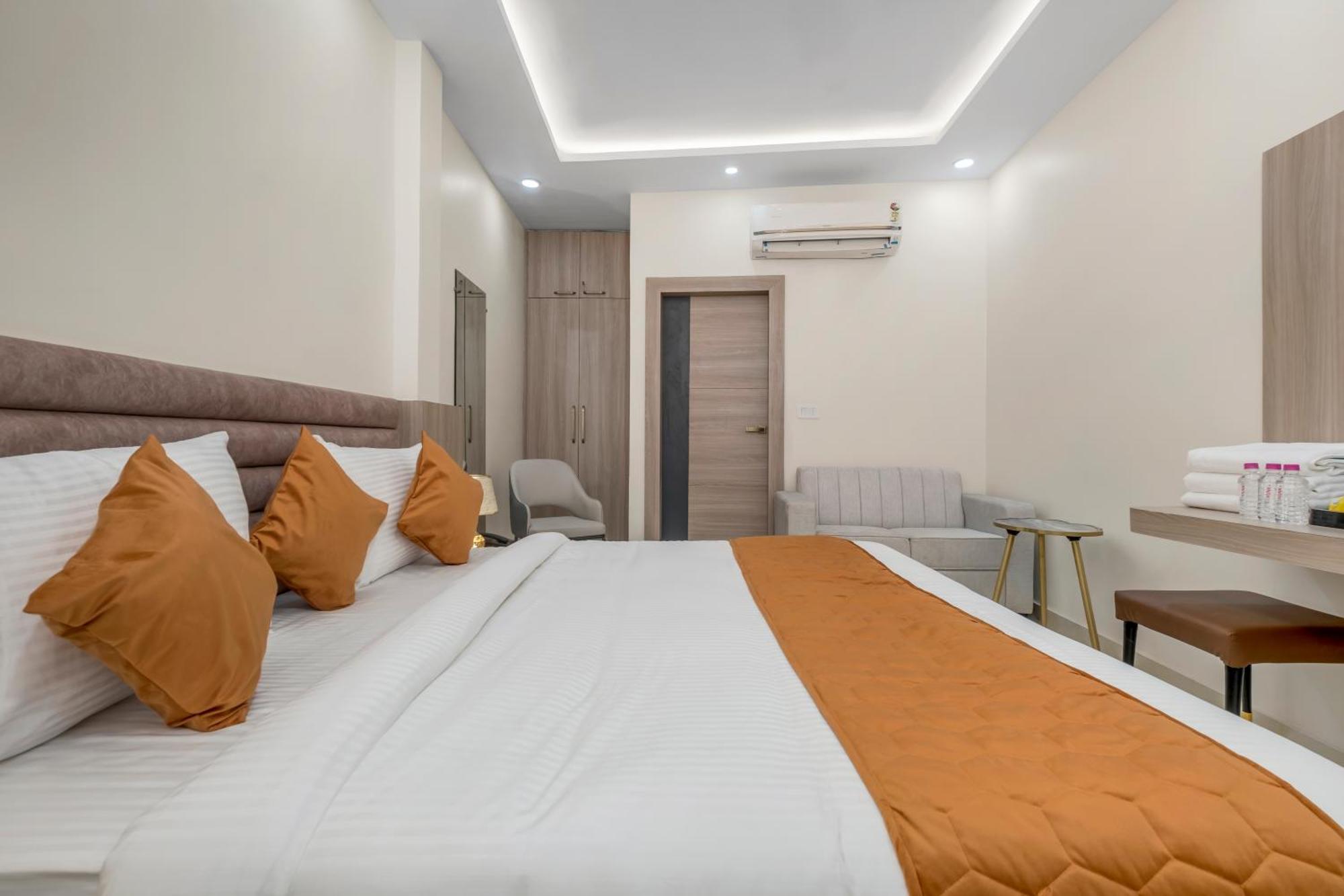 Hotel Sudarshan Ayodhya Exterior foto