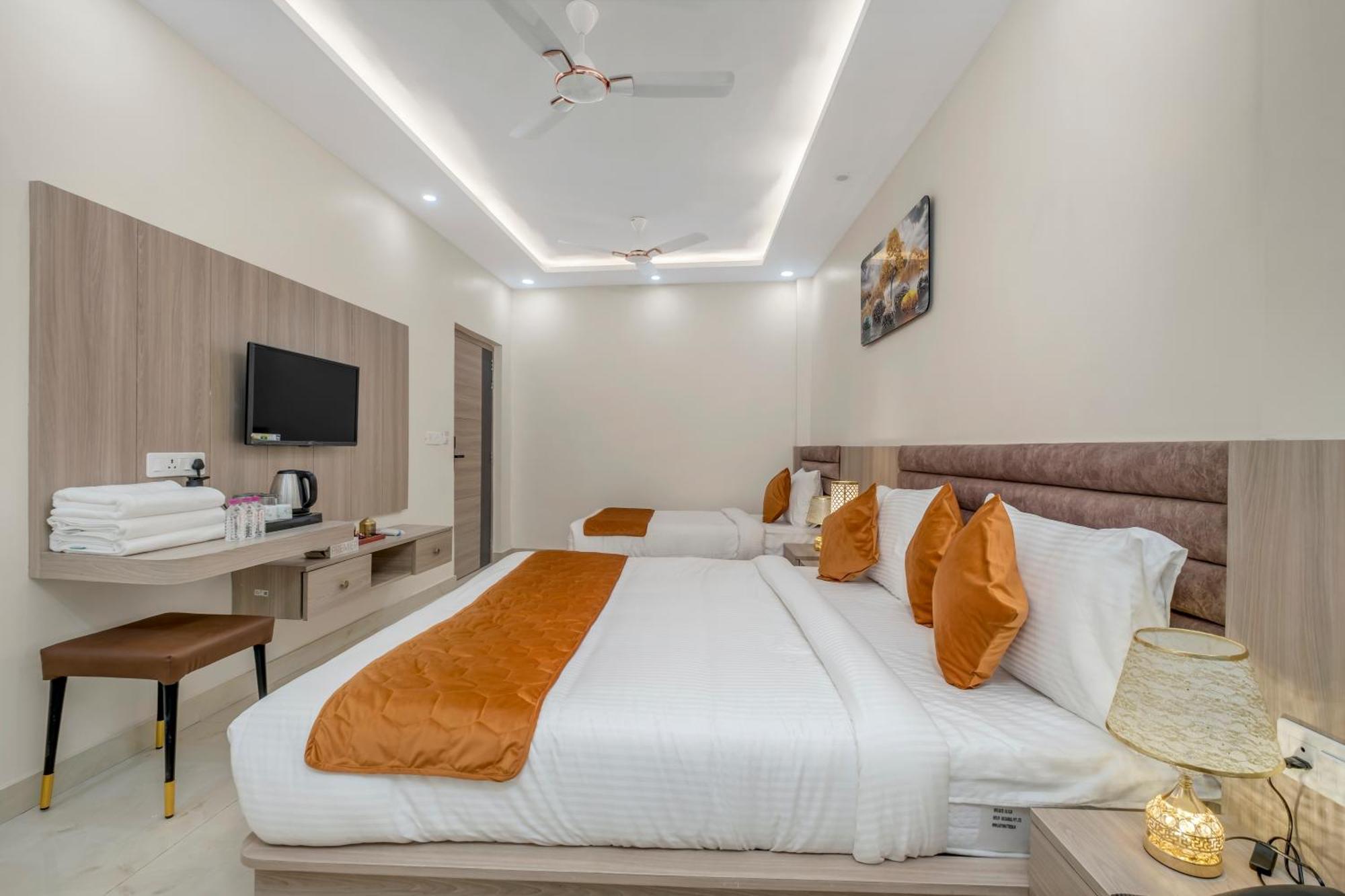 Hotel Sudarshan Ayodhya Exterior foto